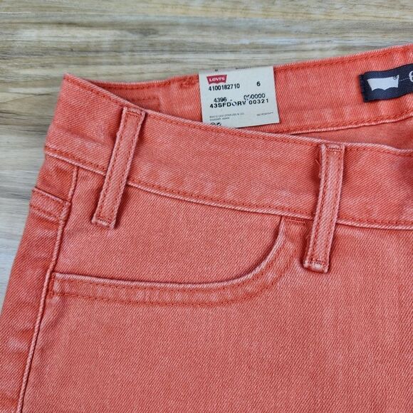 ☔️🔹️NWT Levi's Orange Raw Hem Denim Shorts Size 6/28 - Picture 5 of 9